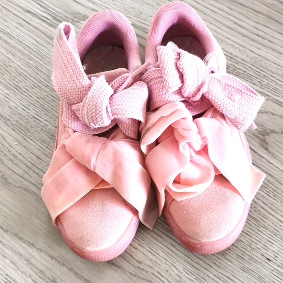 puma sneakers - Picture 1 of 5